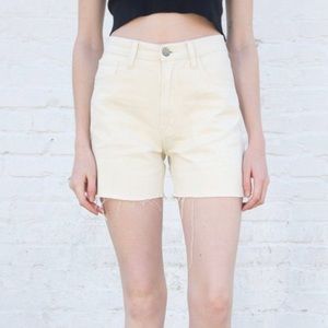Brandy Melville Molly Shorts Cream